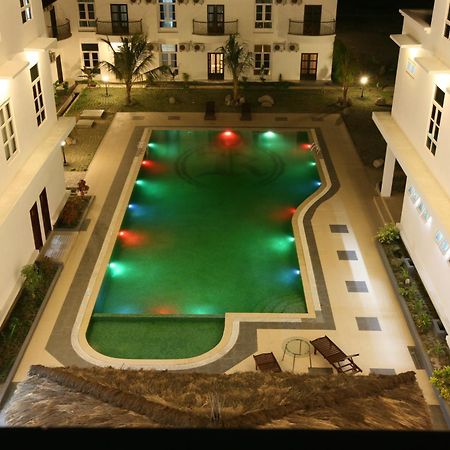 Hotel The Ramelau Дили Экстерьер фото