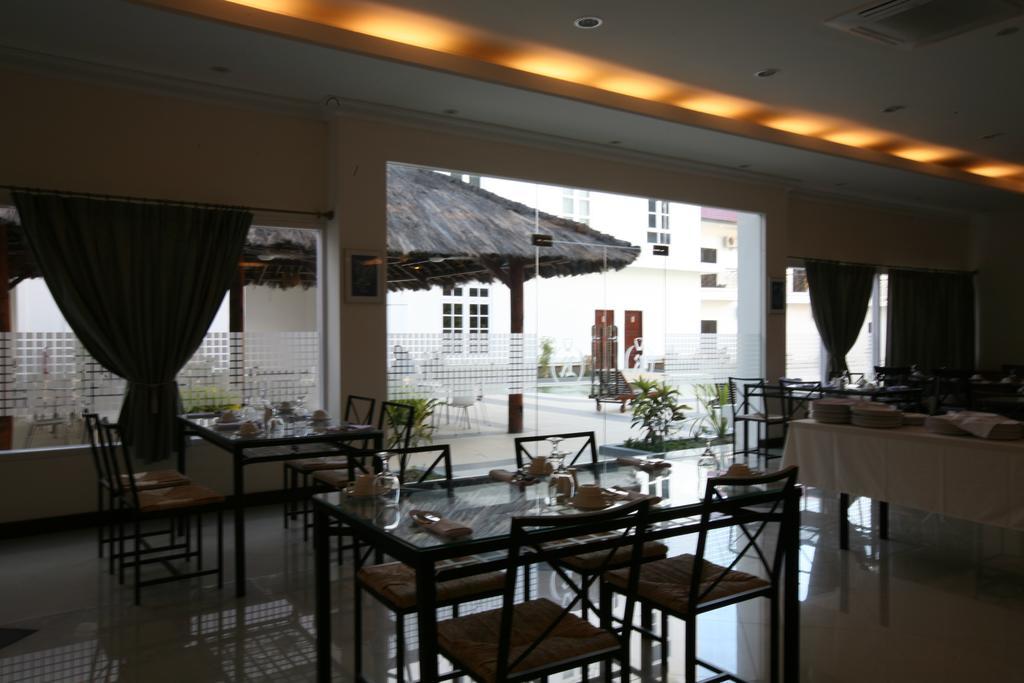 Hotel The Ramelau Дили Экстерьер фото