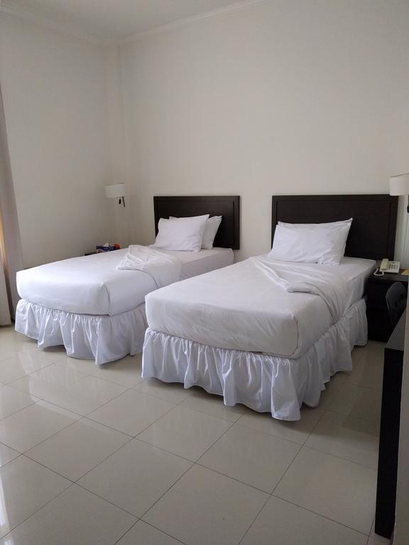 Hotel The Ramelau Дили Экстерьер фото