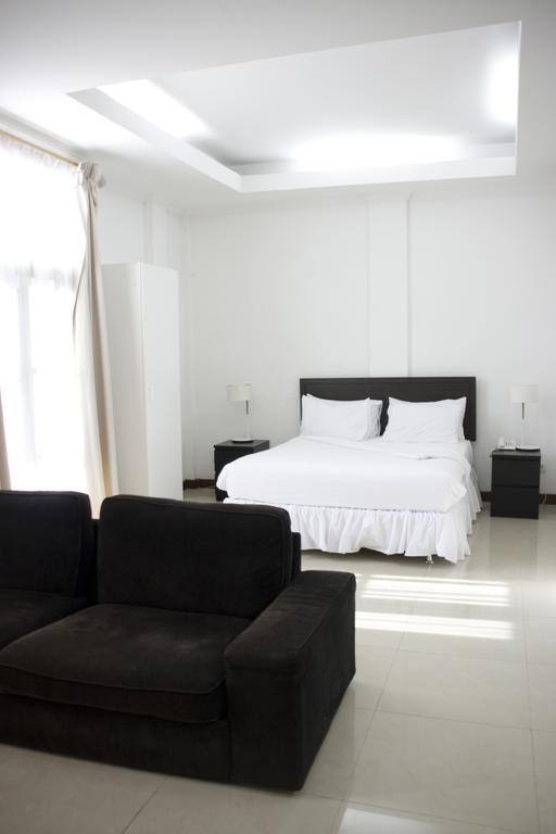 Hotel The Ramelau Дили Экстерьер фото
