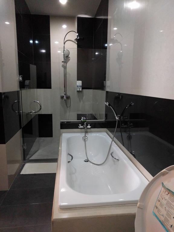 Hotel The Ramelau Дили Экстерьер фото